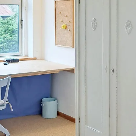 10 Person In S Nderborg *